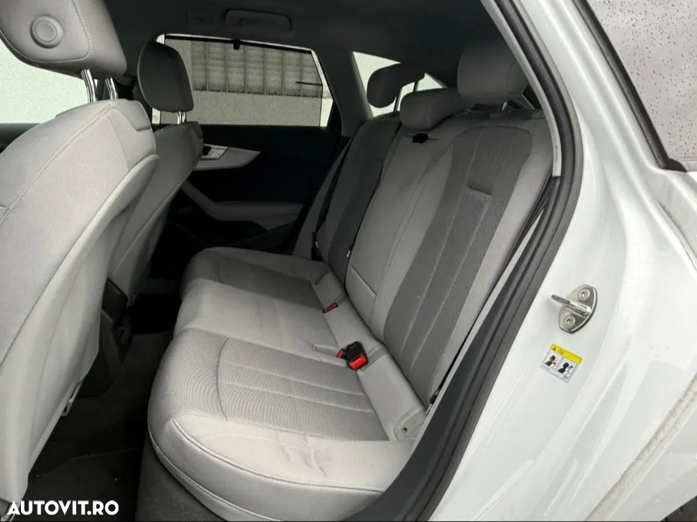 Audi A4 Avant 2.0 40 TDI S tronic MHEV S Line - 15