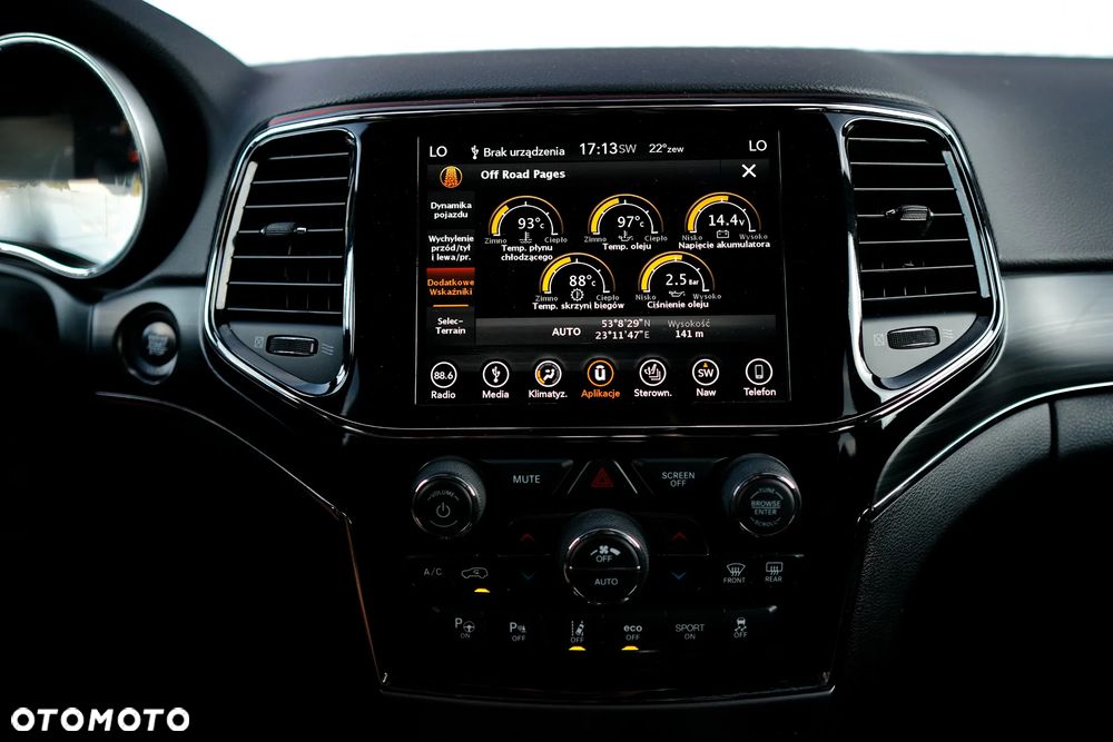 Jeep Grand Cherokee - 28