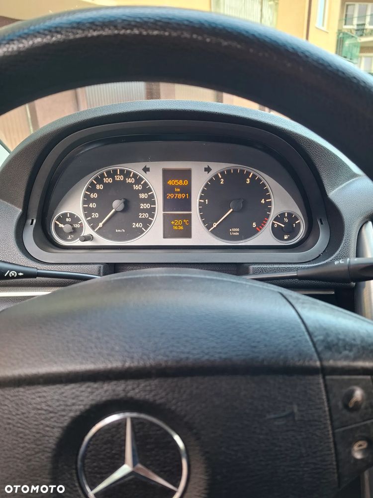 Mercedes-Benz Klasa B 180 CDI DPF - 16