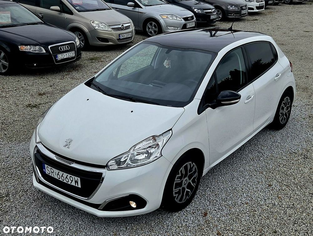 Peugeot 208 1.6 BlueHDi Allure S&S - 19
