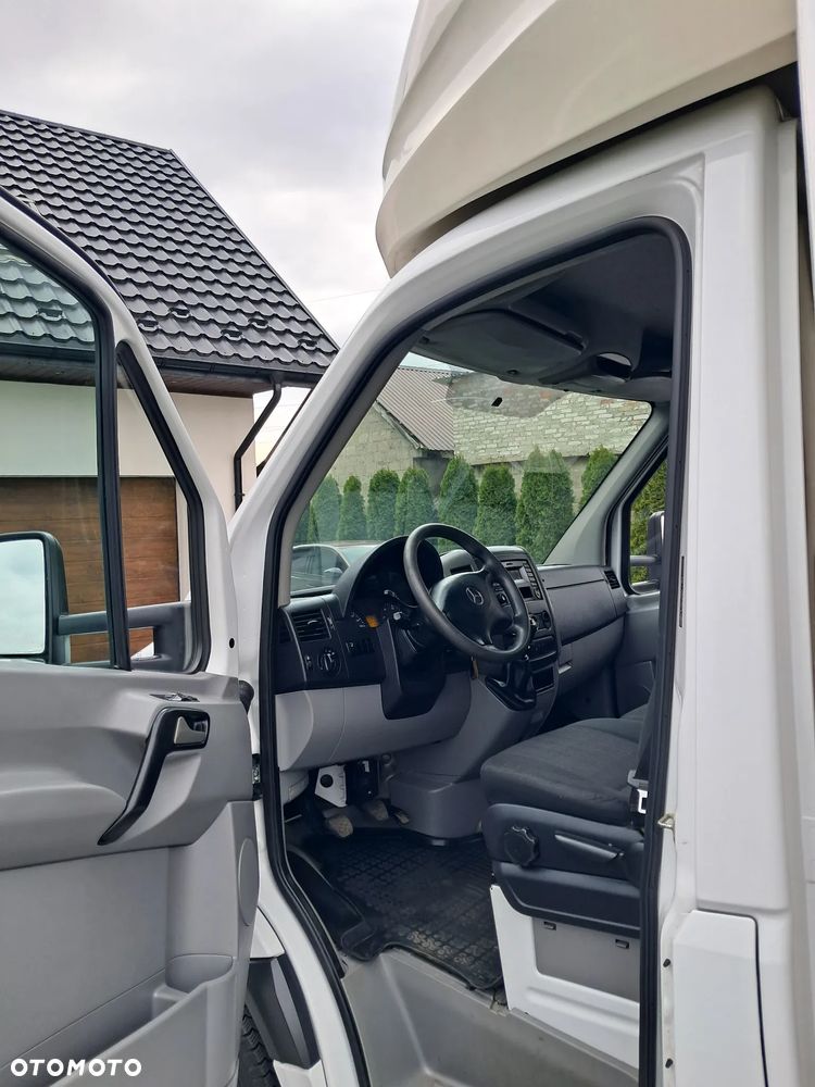 Mercedes-Benz SPRINTER - 15