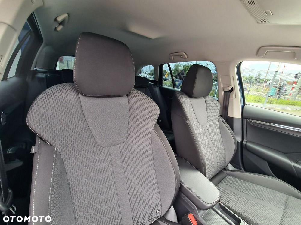 Skoda Octavia 2.0 TDI DSG Style - 34
