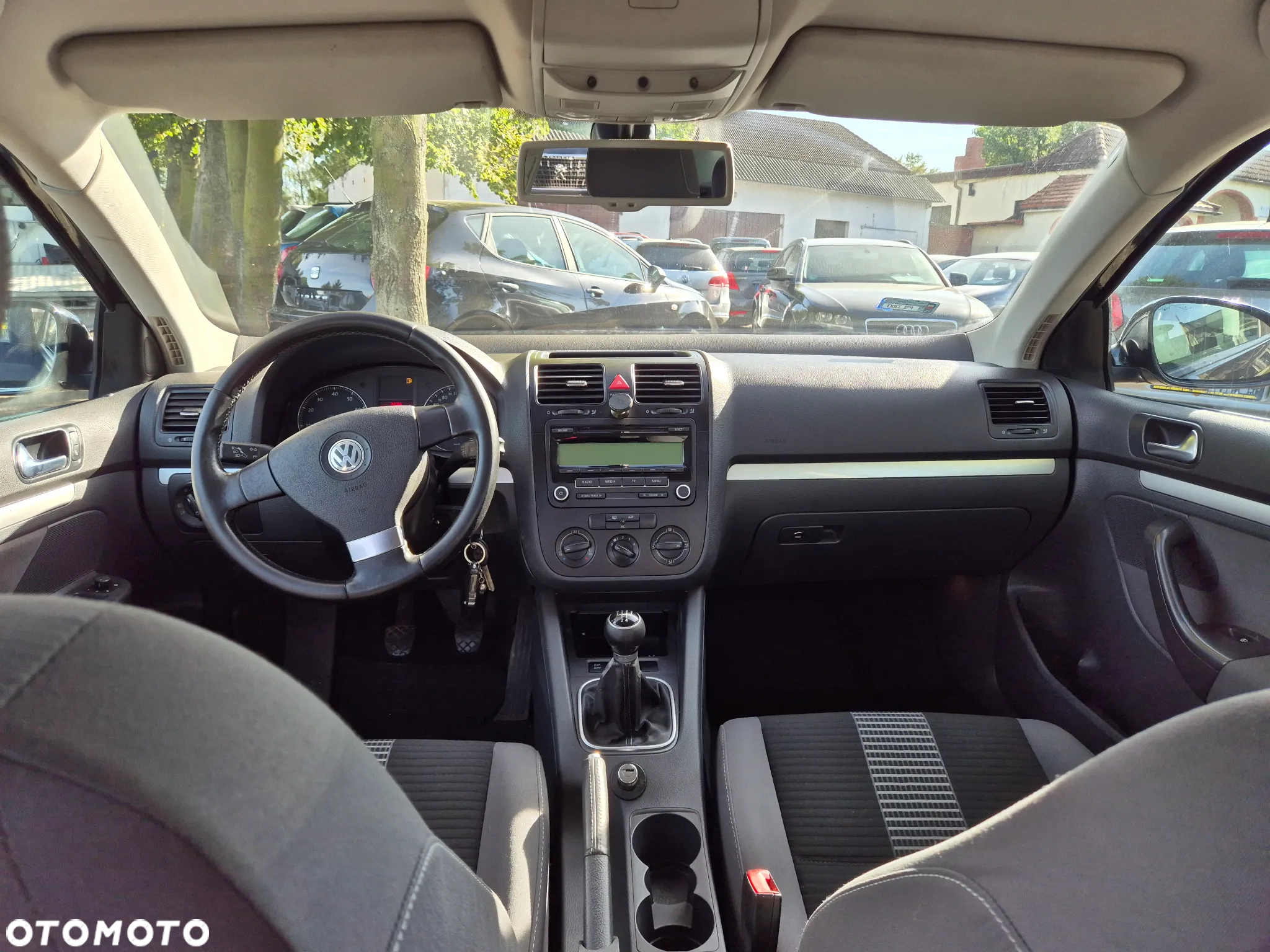 Volkswagen Jetta 1.6 Comfortline - 13