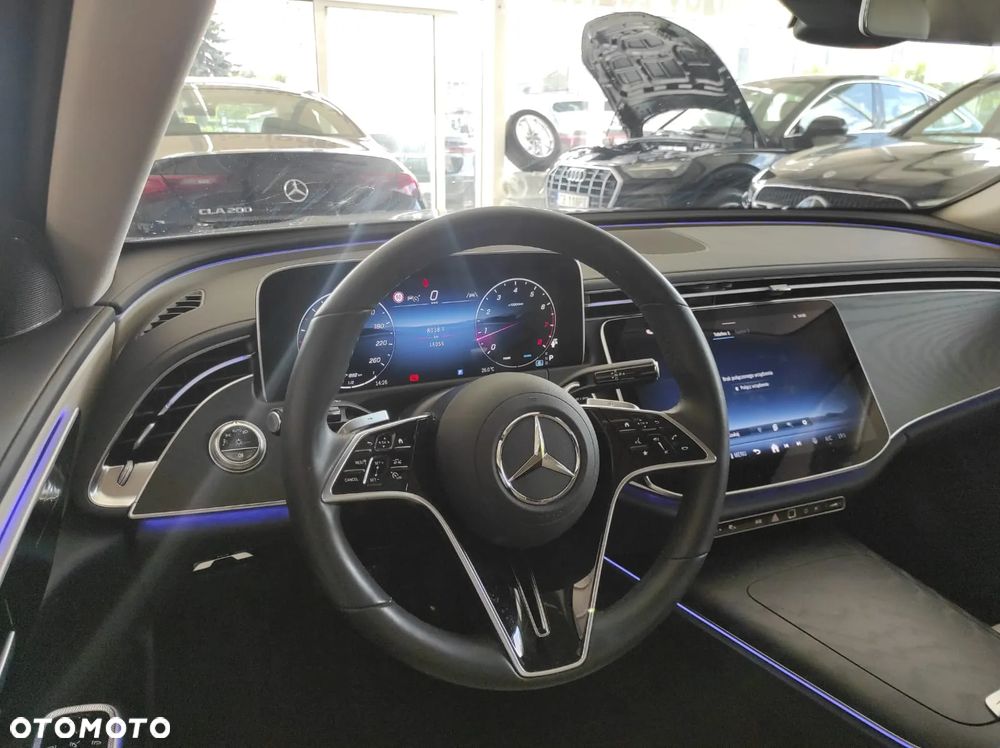 Mercedes-Benz Klasa E - 12