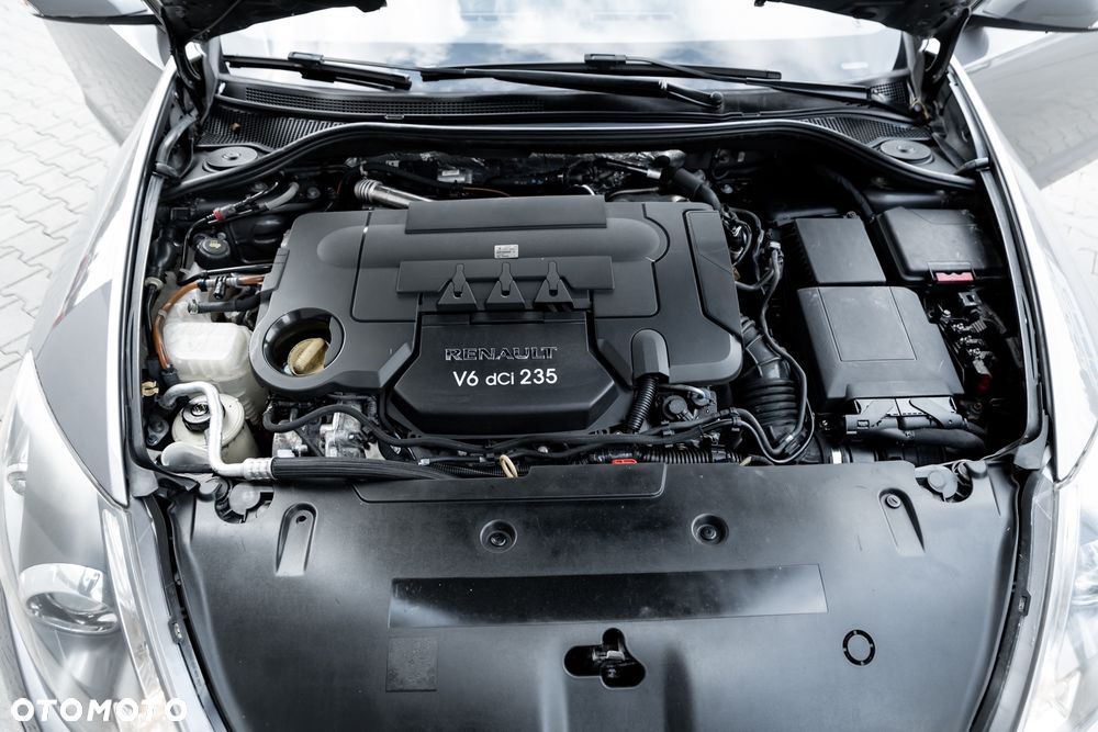 Renault Laguna V6 dCi 235 FAP GT - 37