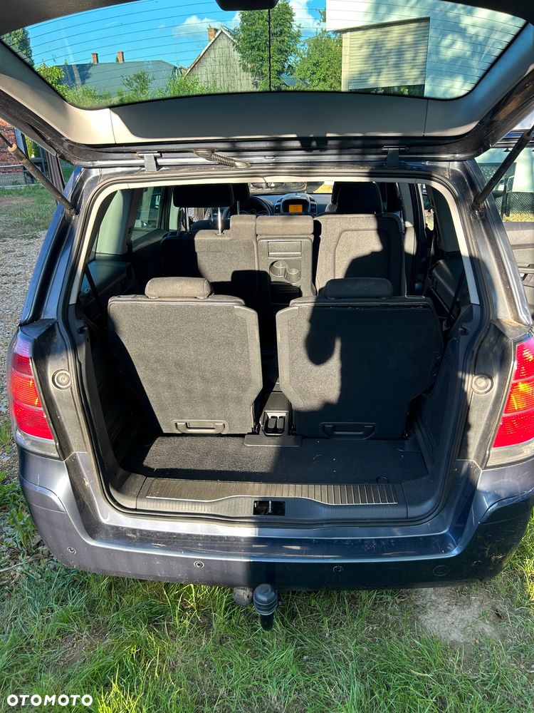 Opel Zafira 1.8 Cosmo - 17