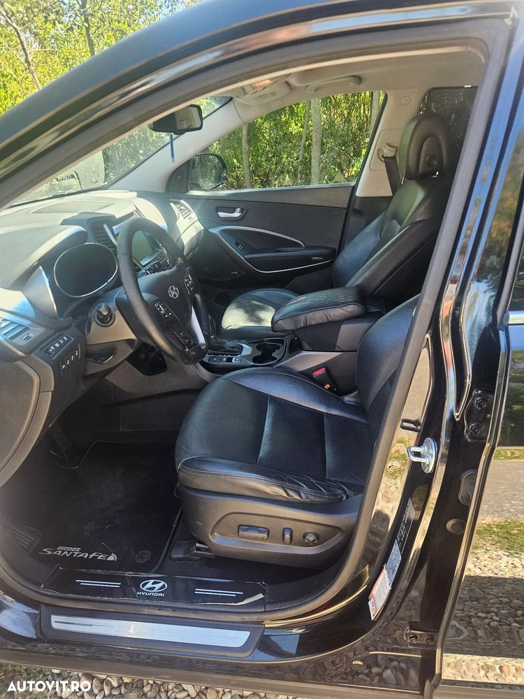 Hyundai Grand Santa Fe - 11