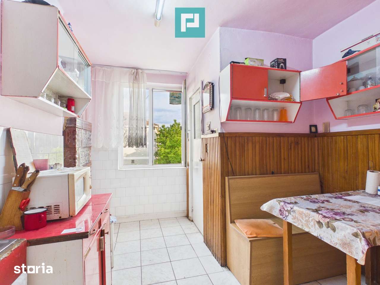 Apartament cu 3 camere zonă centrala în Lipova — fotografia 2