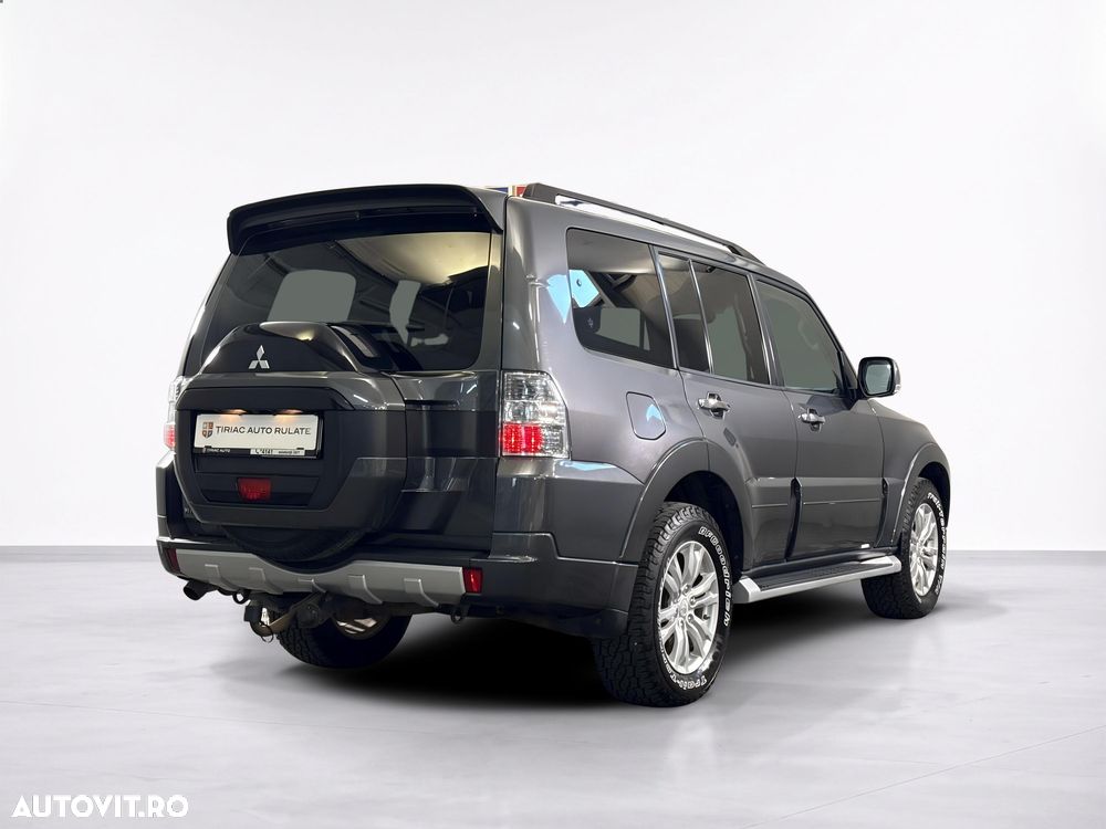 Mitsubishi Pajero - 6