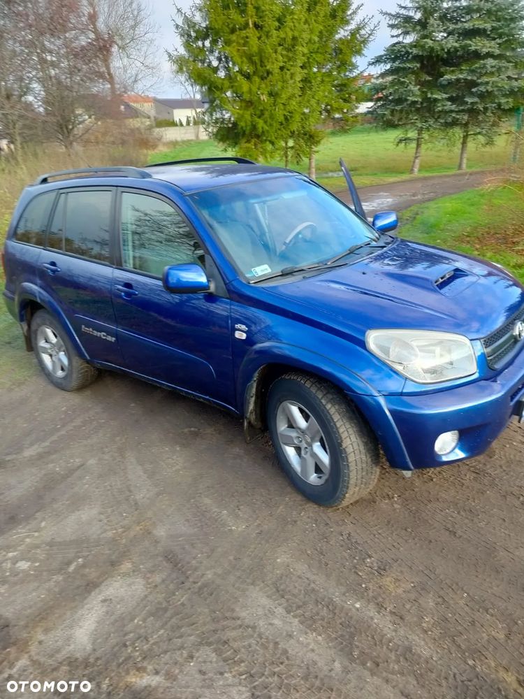 Toyota RAV4 2.0 D-4D 4x4 - 2