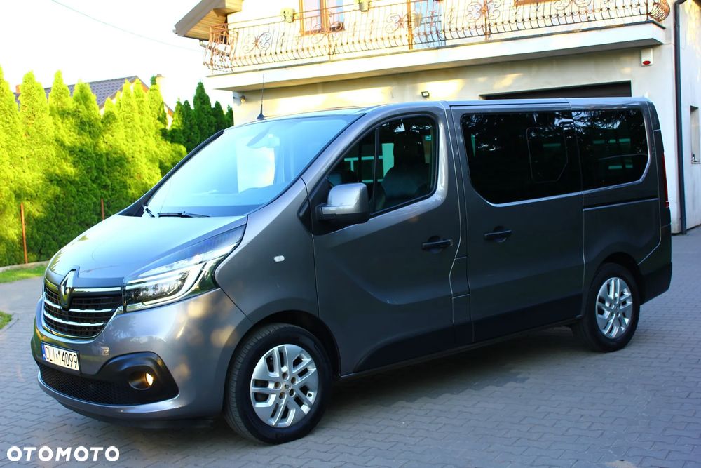 Renault Trafic 2.0 dCi - 13