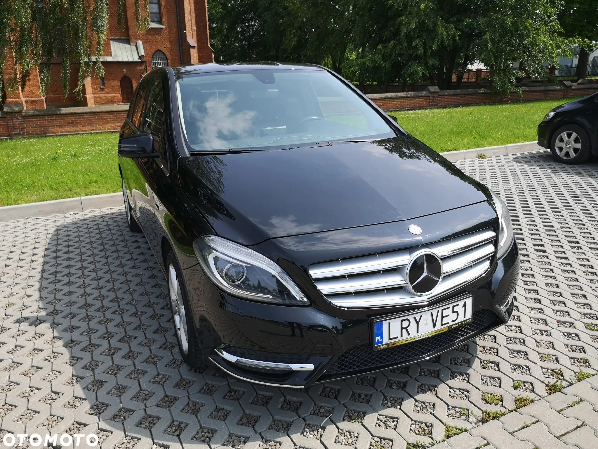 Mercedes-Benz Klasa B 180 AMG Line - 20
