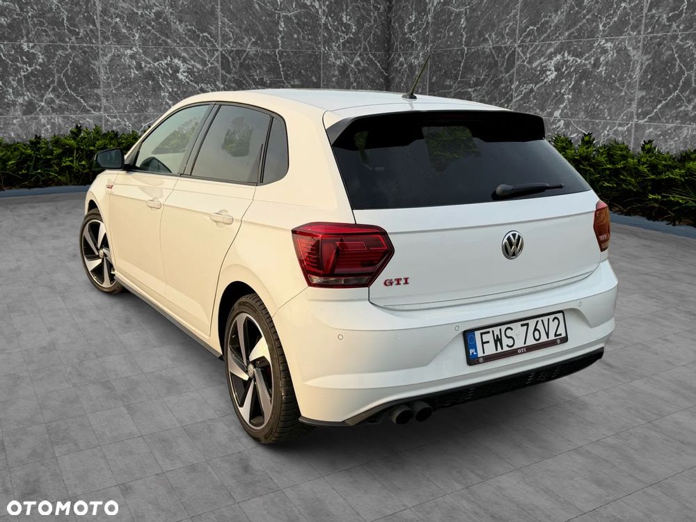 Volkswagen Polo 2.0 TSI DSG GTI - 8