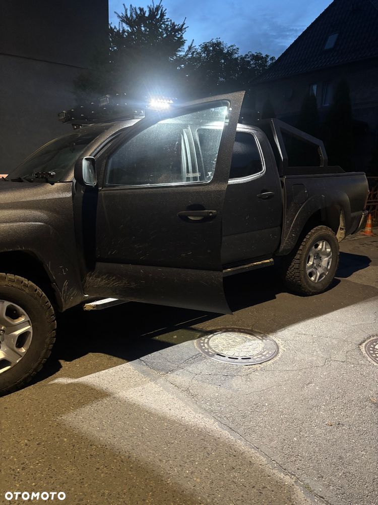 Toyota Tacoma - 18