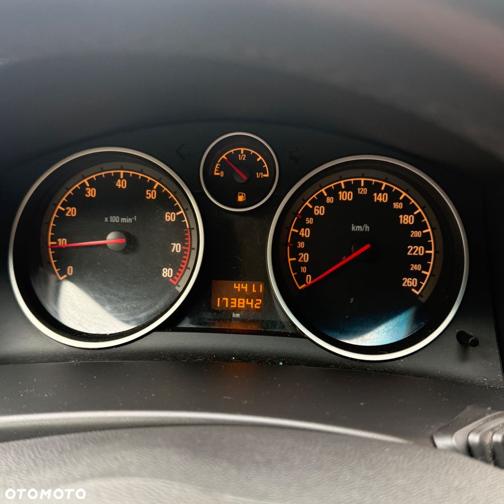 Opel Astra 1.6 Essentia - 8