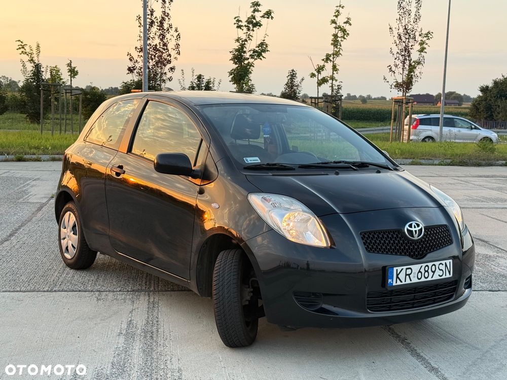 Toyota Yaris 1.0 Terra A/C - 3