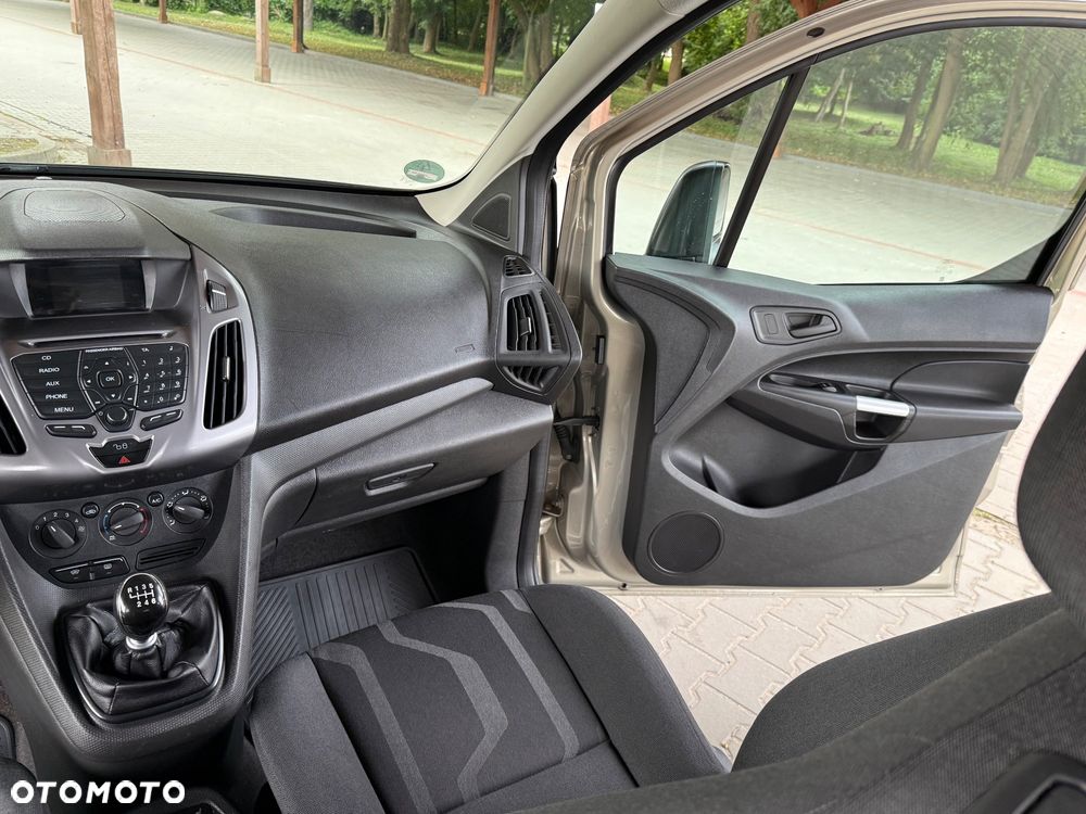 Ford Tourneo Connect Grand - 19
