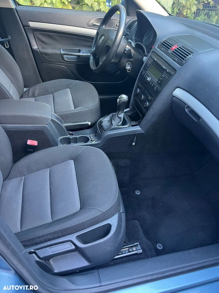 Skoda Octavia 1.6 MPI Elegance - 9