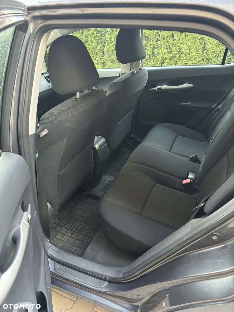 Toyota Auris 2.0 D-4D - 8