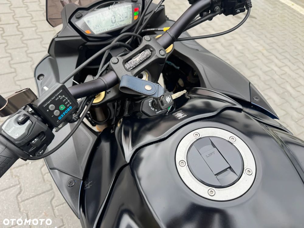 Suzuki GSX 1000 - 25