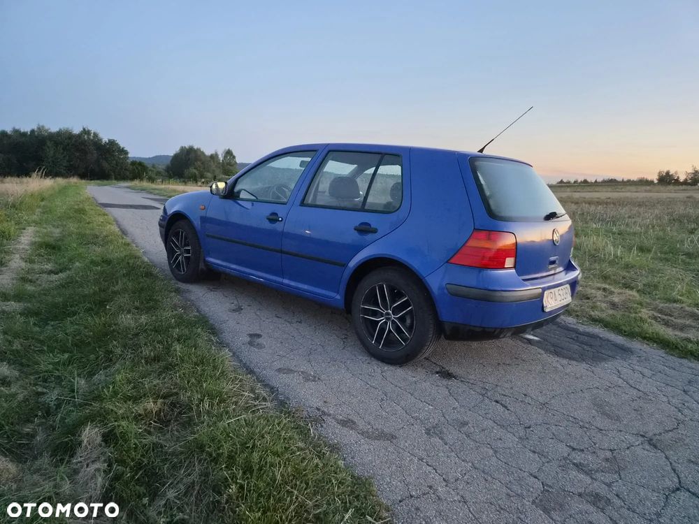 Volkswagen Golf 1.6 - 3