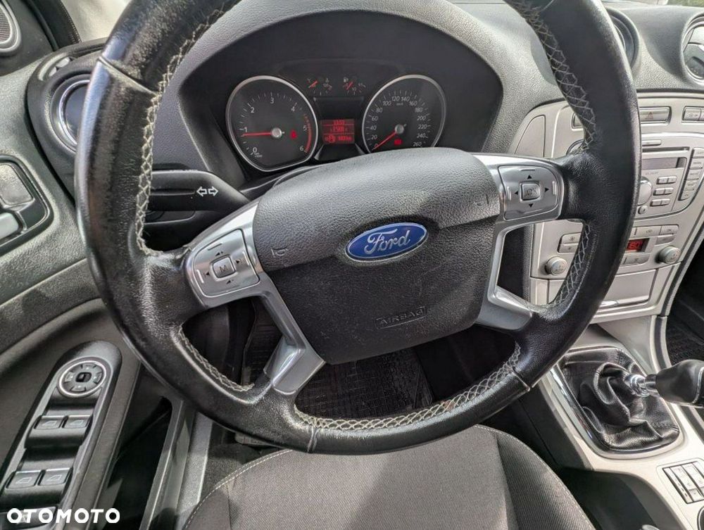 Ford Mondeo - 11