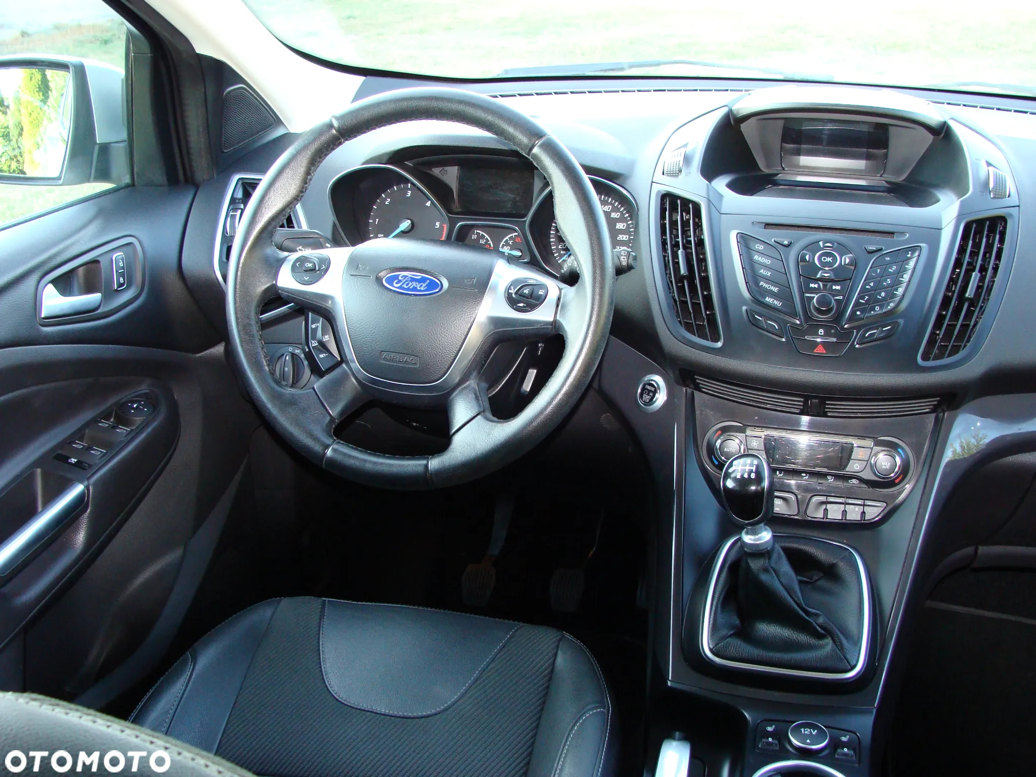 Ford Kuga 2.0 TDCi 2x4 Titanium - 24