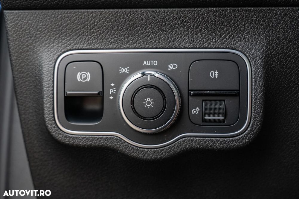 Mercedes-Benz GLB 220 d 4MATIC 8G-DCT AMG Line - 23