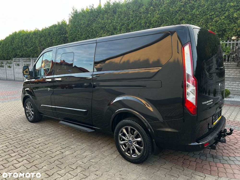 Ford Tourneo Custom - 8