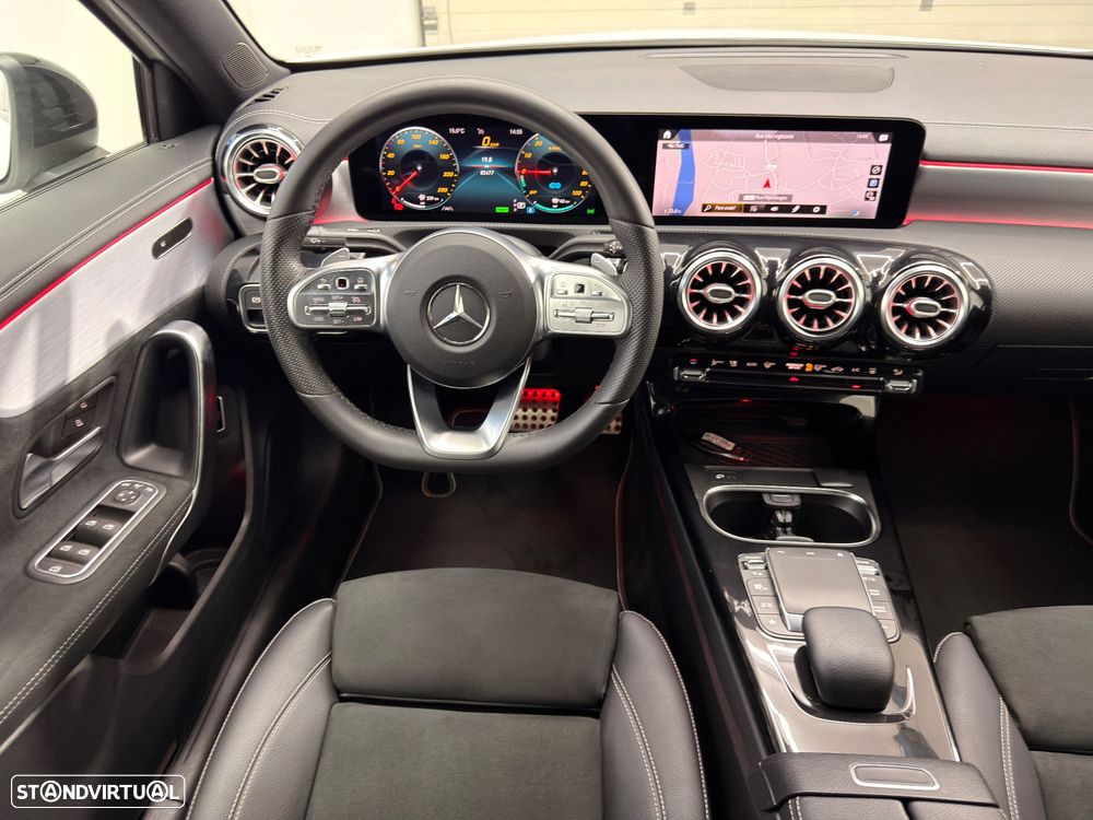 Mercedes-Benz A 250 Limousine e 8G-DCT AMG Line Advanced - 22