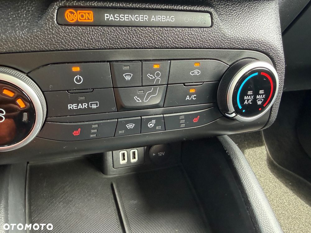 Ford Focus 1.5 EcoBlue STart-Stopp-System TITANIUM - 16
