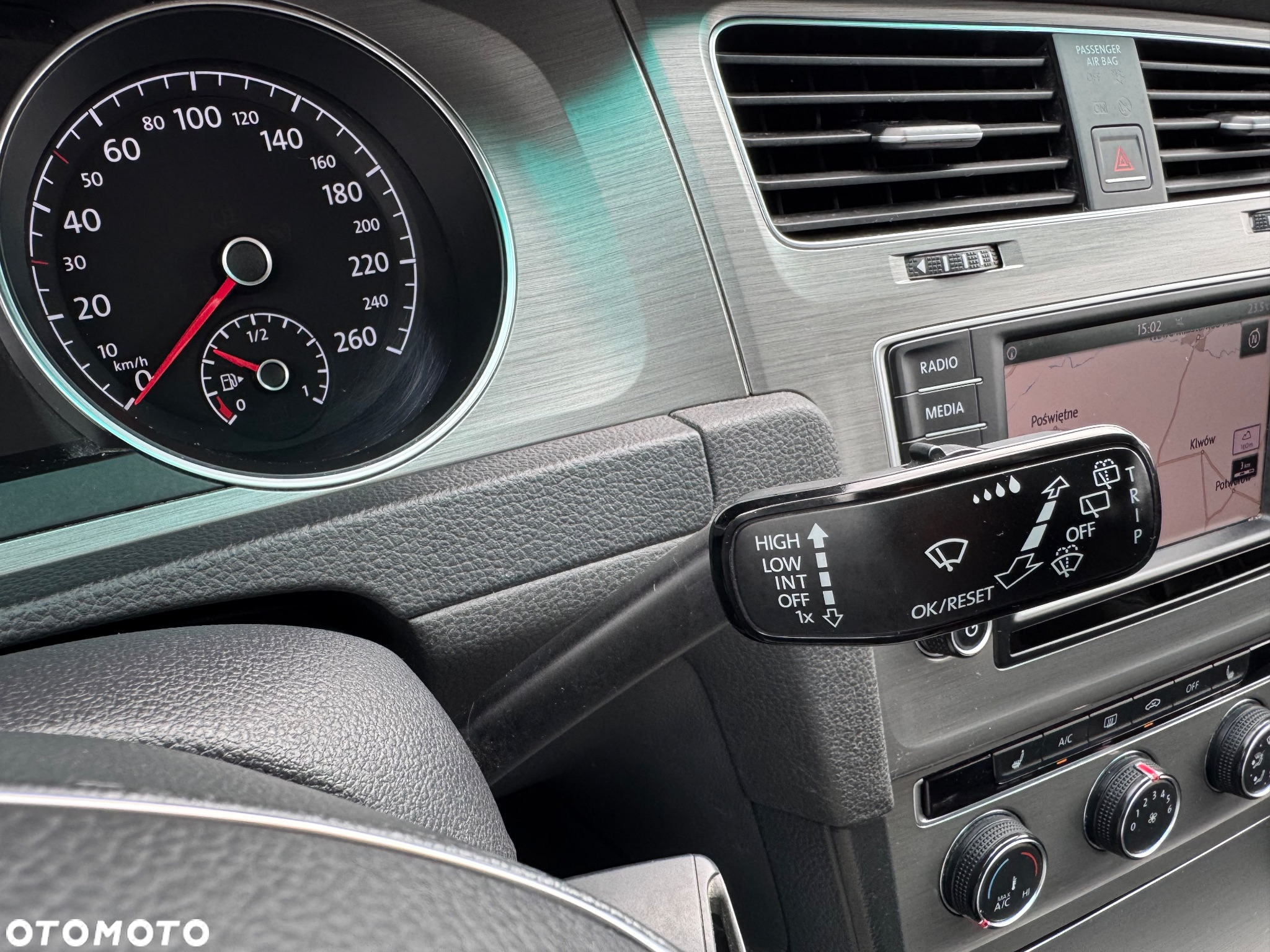 Volkswagen Golf 2.0 BlueTDI Highline - 8