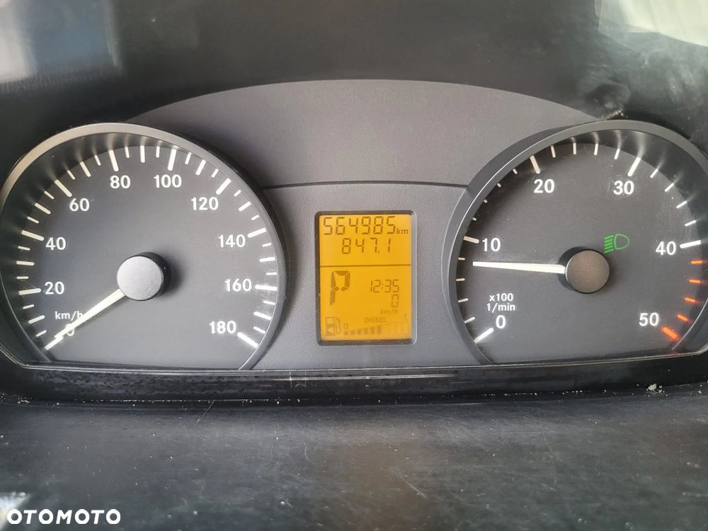 Mercedes-Benz Sprinter - 7