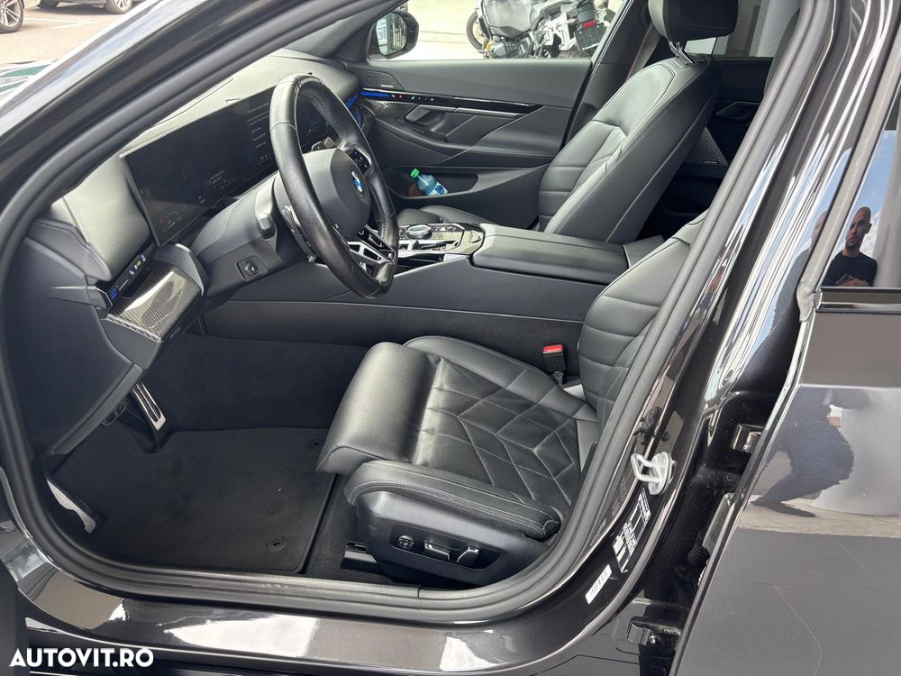 BMW Seria 5 520i AT MHEV - 9