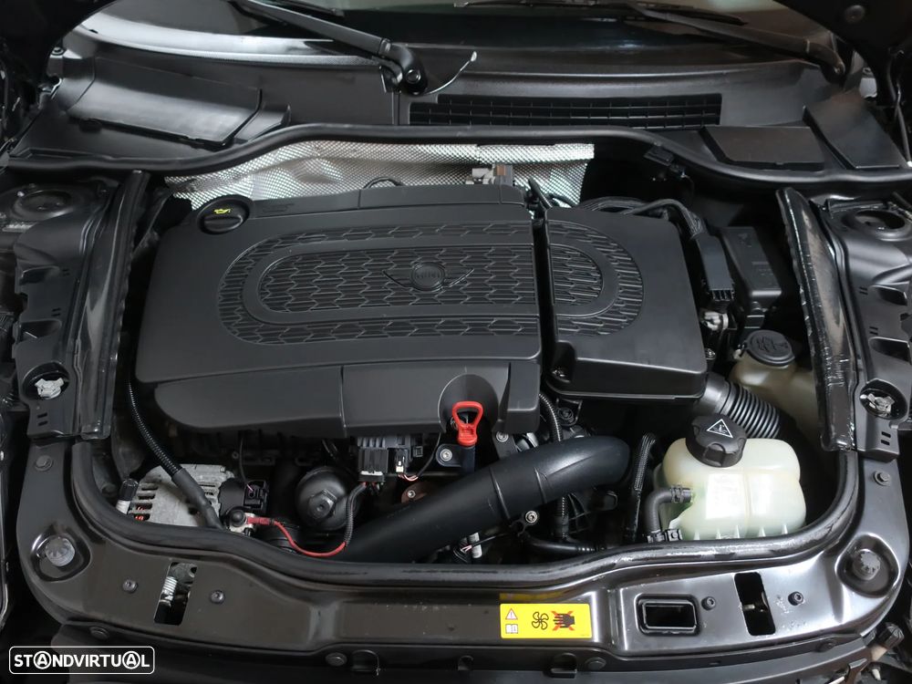 MINI 3 Portas Cooper D - 4