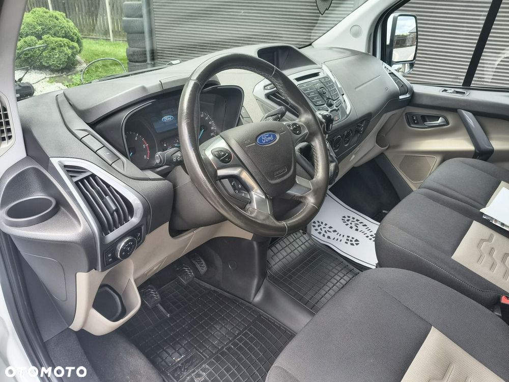 Ford Tourneo Custom - 7