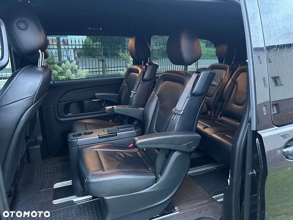 Mercedes-Benz Klasa V 220 d 4-Matic 7G-Tronic - 12