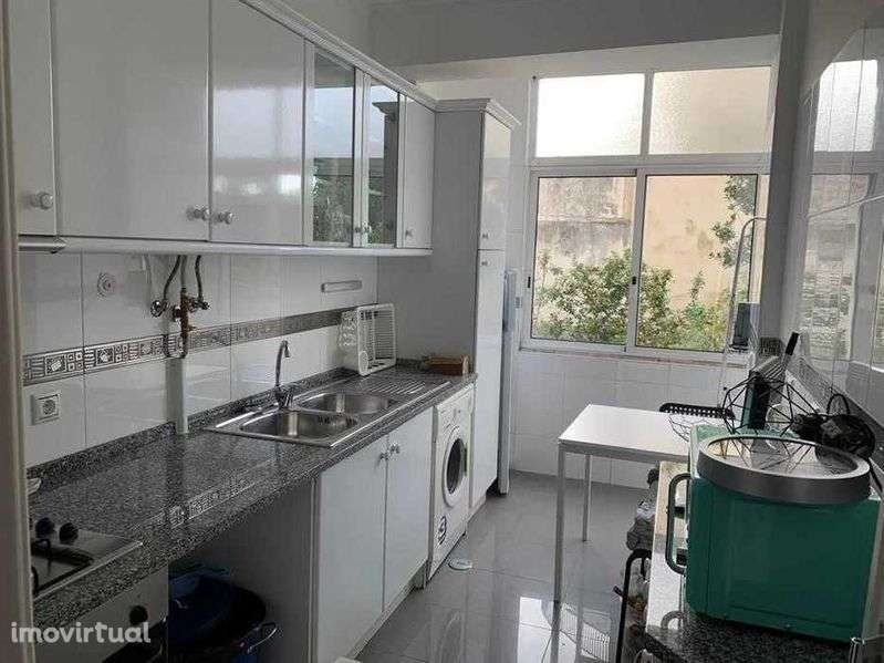 Lisboa - T2 mobilado em Amoreiras - Grande imagem: 4/6