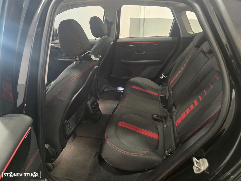 BMW 218 Active Tourer d Aut. Sport Line - 41