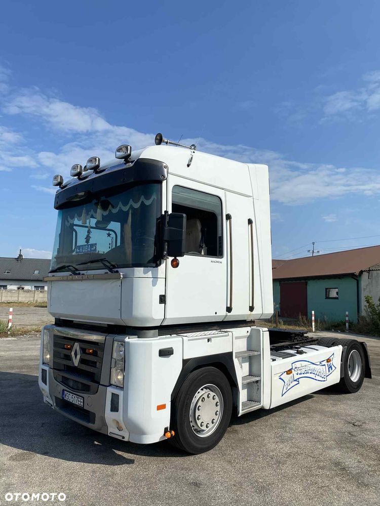 Renault MAGNUM - 1