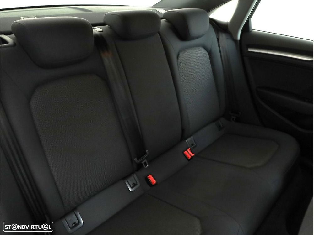 Audi A3 Limousine 30 TDI - 21