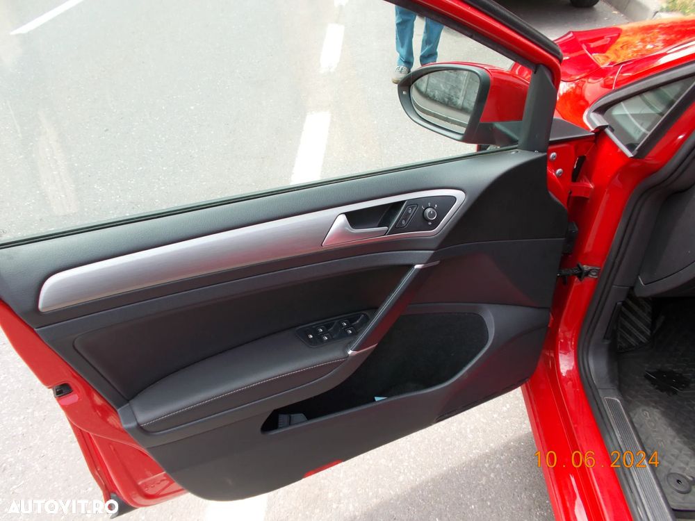 Volkswagen Golf - 11