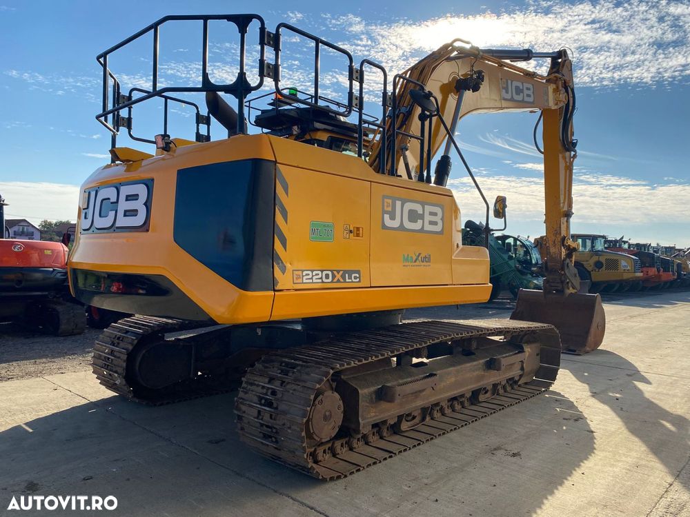 JCB 220X LC Excavator - 7