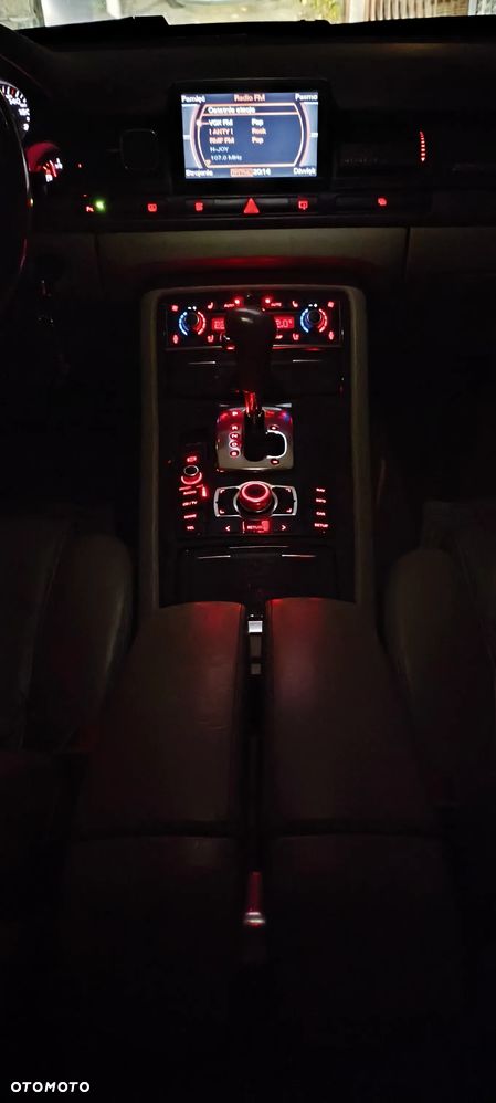 Audi A8 4.2 Quattro - 31