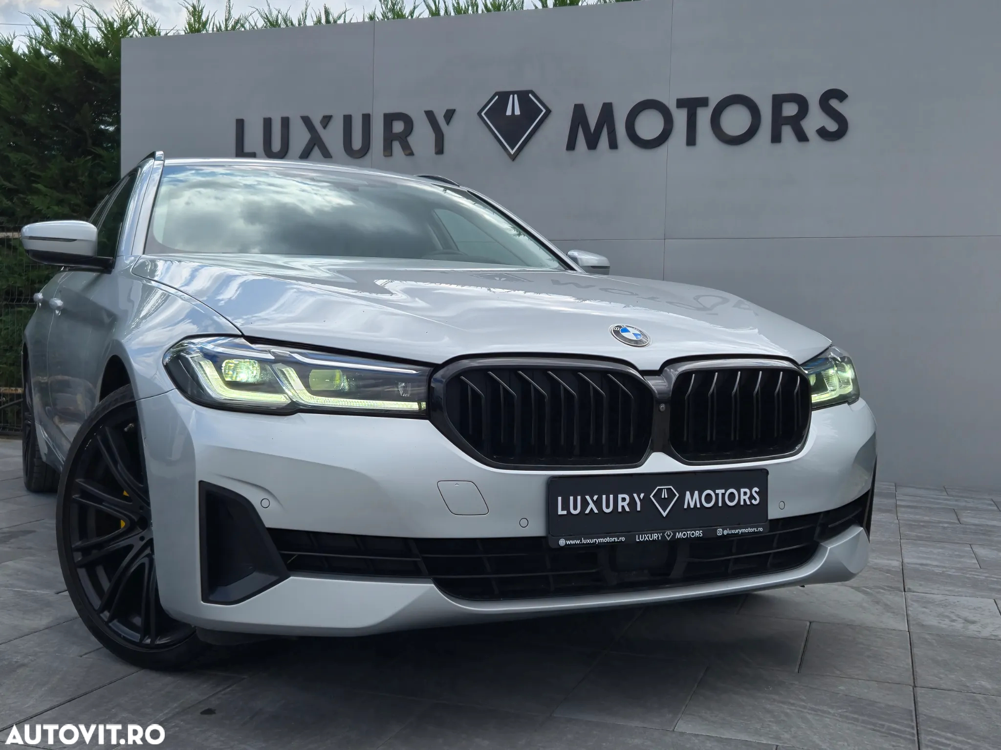 BMW Seria 5 520d Touring Aut. Luxury Line - 28