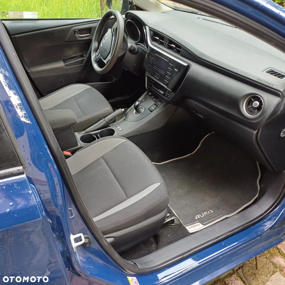 Toyota Auris - 12