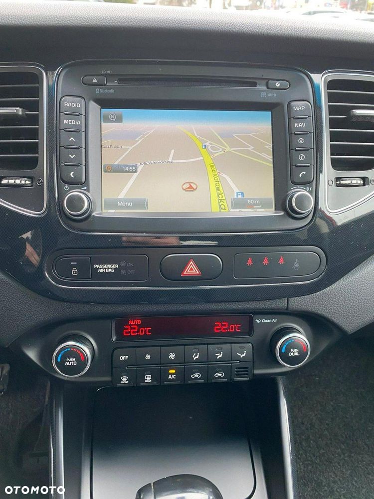 Kia Carens - 12