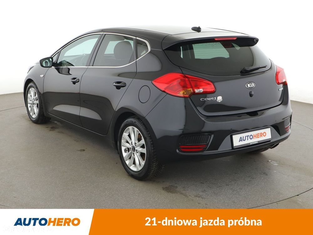 Kia Ceed - 4
