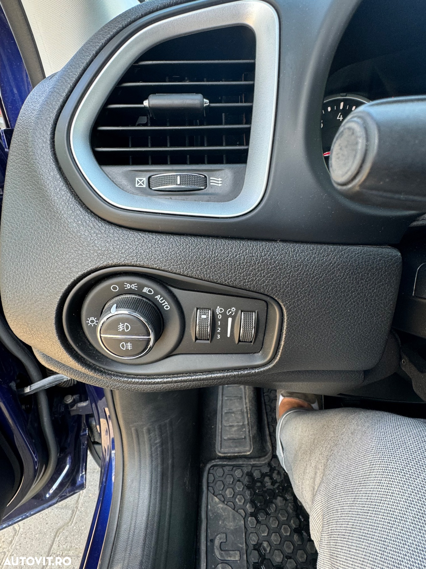 Jeep Renegade 1.4 M-Air 4x2 Limited - 13