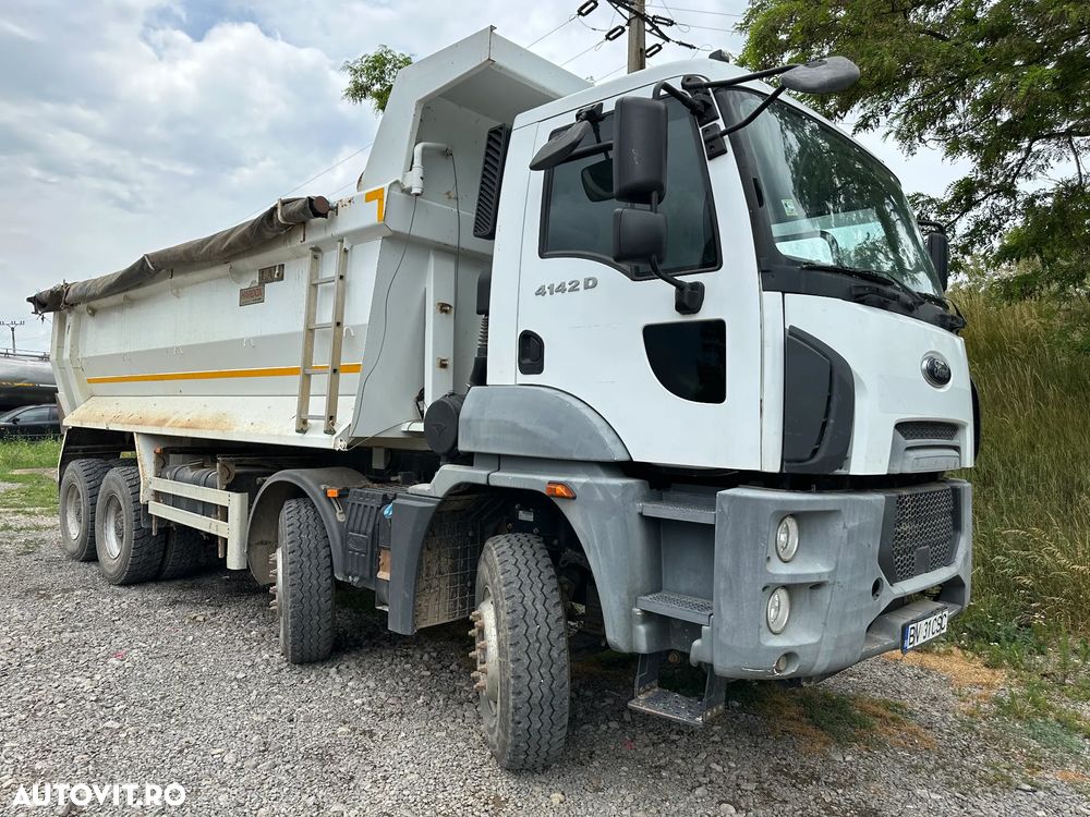 Ford Cargo 4142 - 17